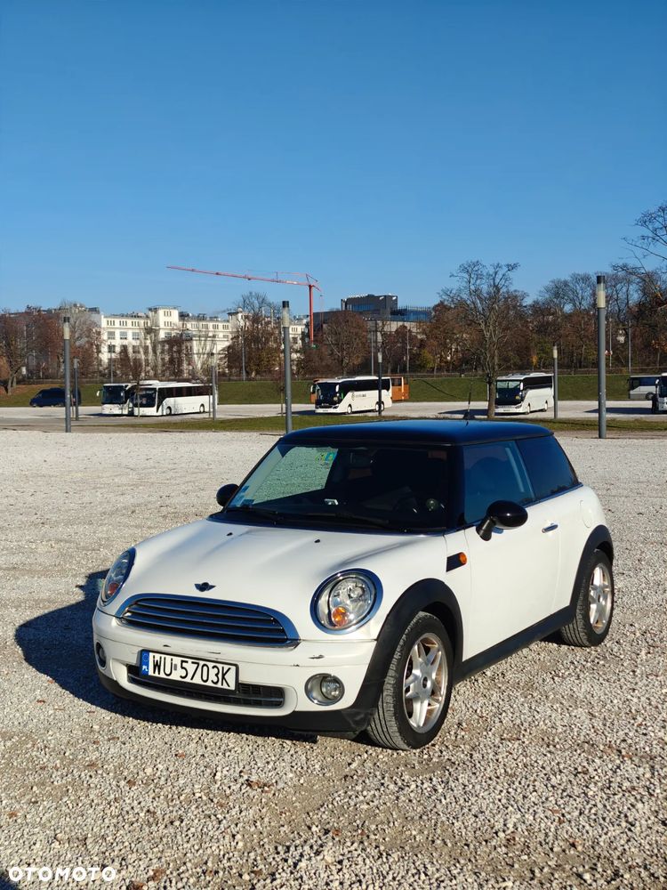 MINI Cooper Standard - 1