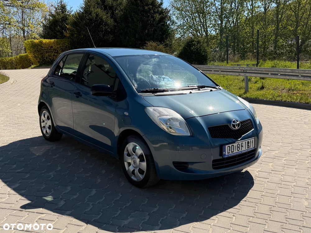 Toyota Yaris 1.3 - 4