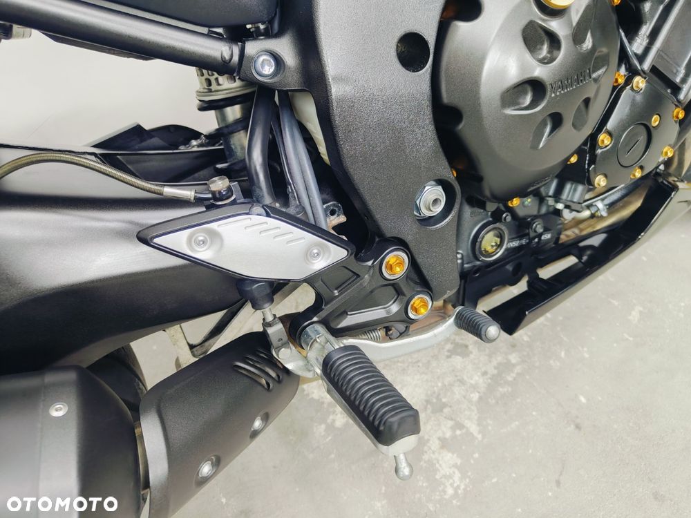 Yamaha FZ8 - 10