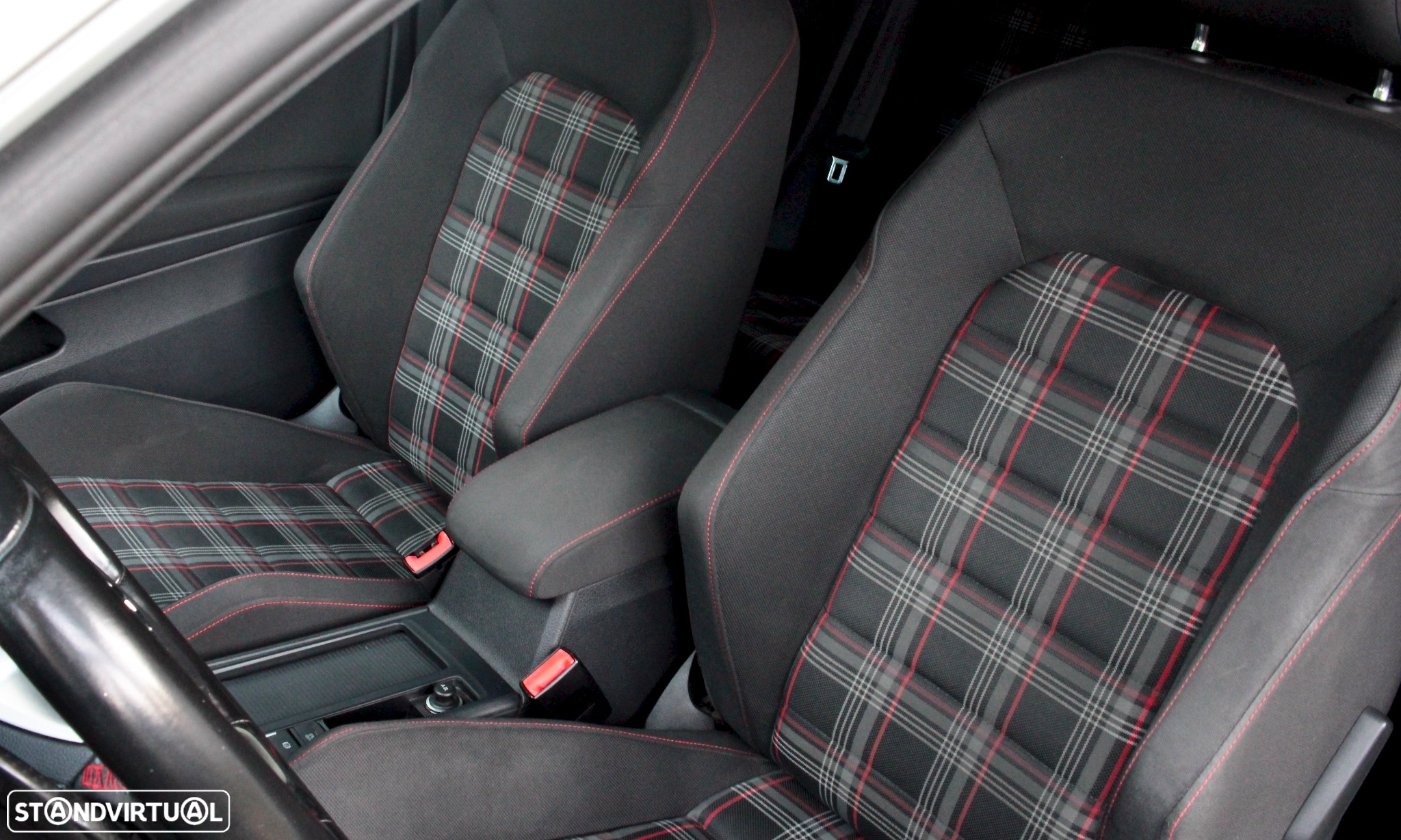 VW Golf 2.0 TSi GTi DSG - 29