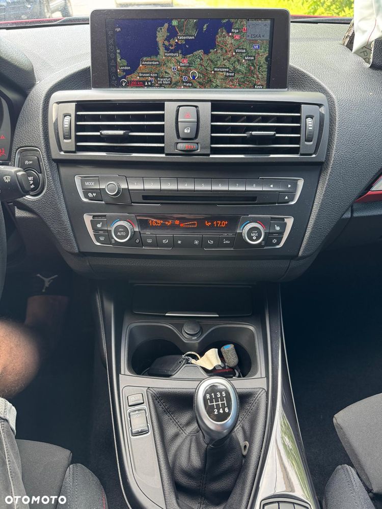 BMW Seria 1 118i Sport Line - 31