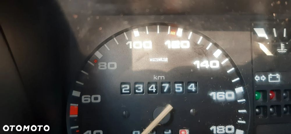 Volkswagen Golf 1.6 - 11