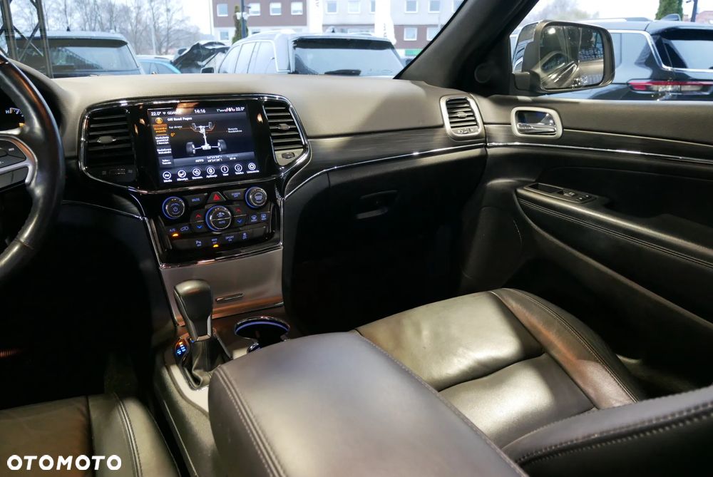 Jeep Grand Cherokee - 20