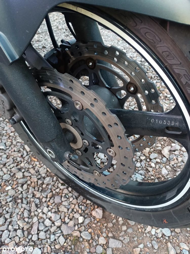 Suzuki V-STROM - 23