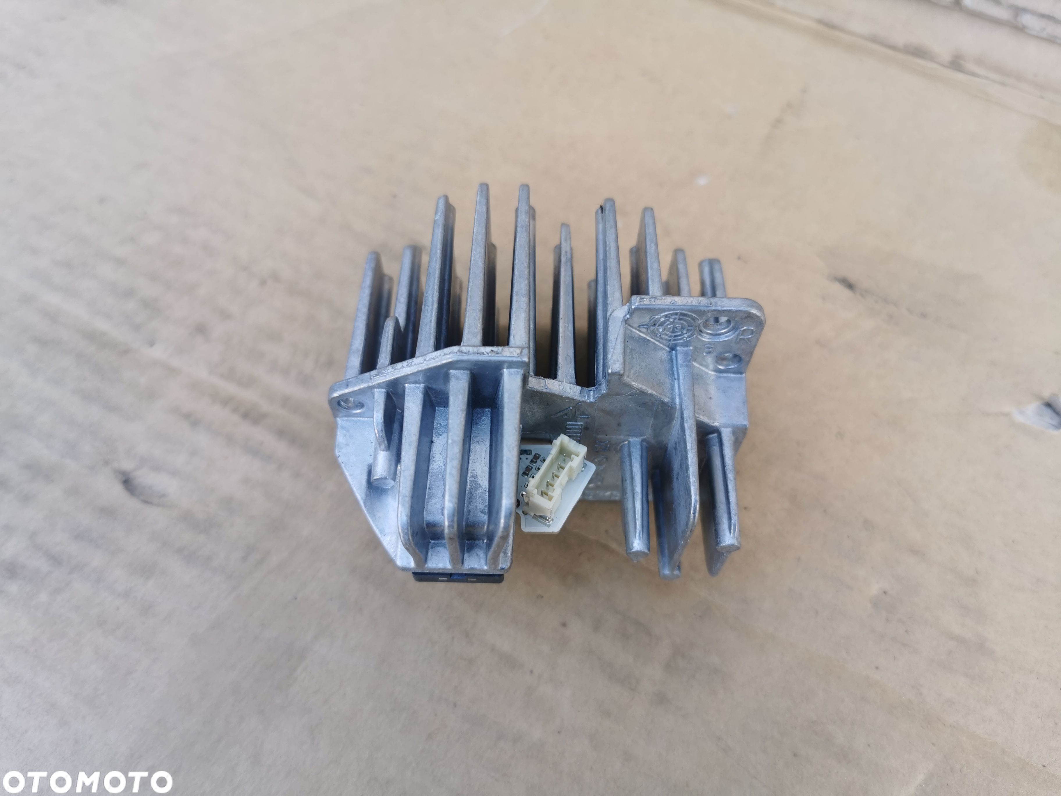 MODUL LED JEZ MERCEDES 1305715304 - 1