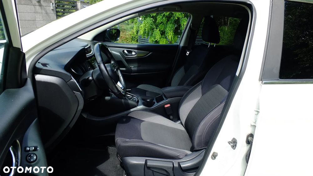 Nissan Qashqai 1.2 DIG-T N-Connecta EU6 - 4