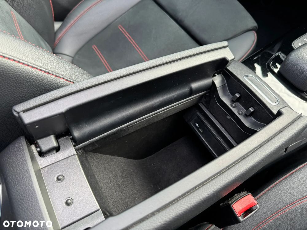 Mercedes-Benz Klasa A 250 e PHEV AMG Line 8G-DCT - 22