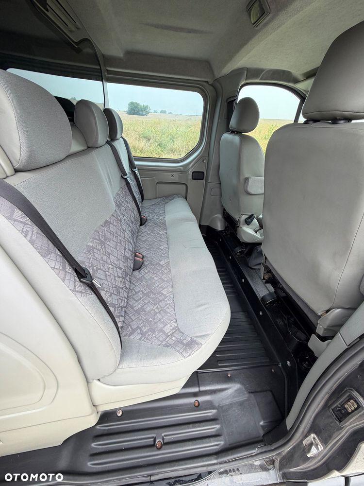 Opel Vivaro - 10