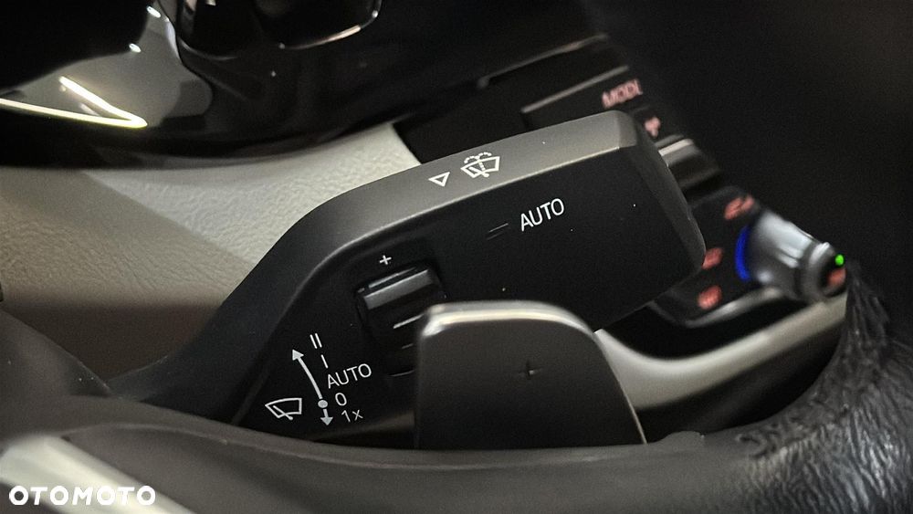 BMW Seria 5 520d xDrive MHEV Sport - 32