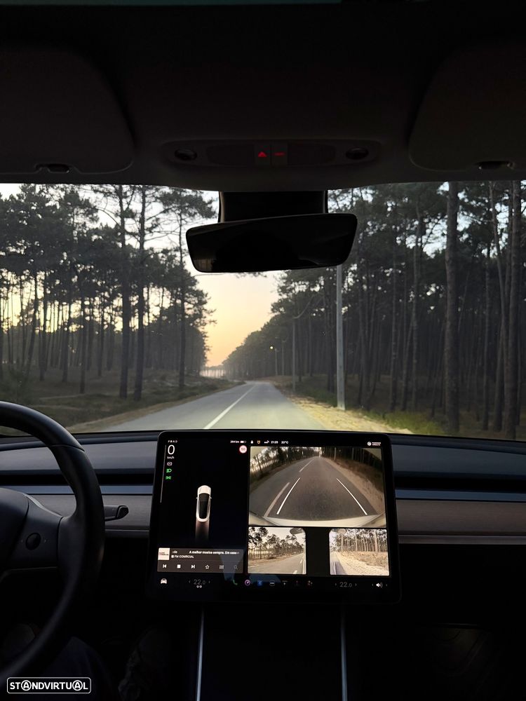 Tesla Model 3 Long-Range Dual Motor AWD - 23