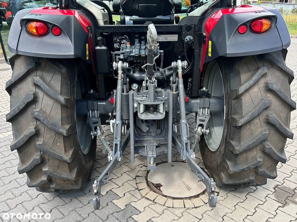 Massey Ferguson 4708M - 11