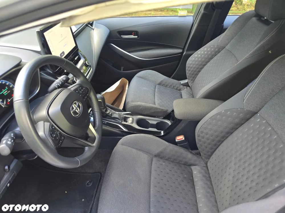 Toyota Corolla 1.8 Hybrid Comfort - 16