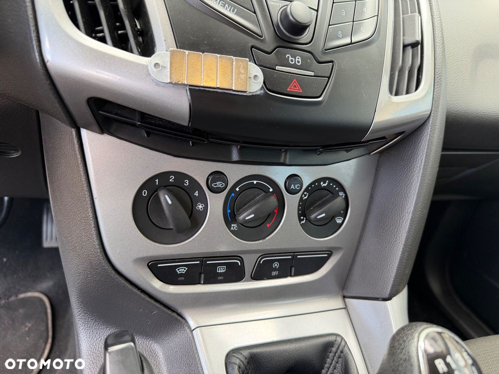 Ford Focus 1.6 TDCi DPF Champions Edition - 21