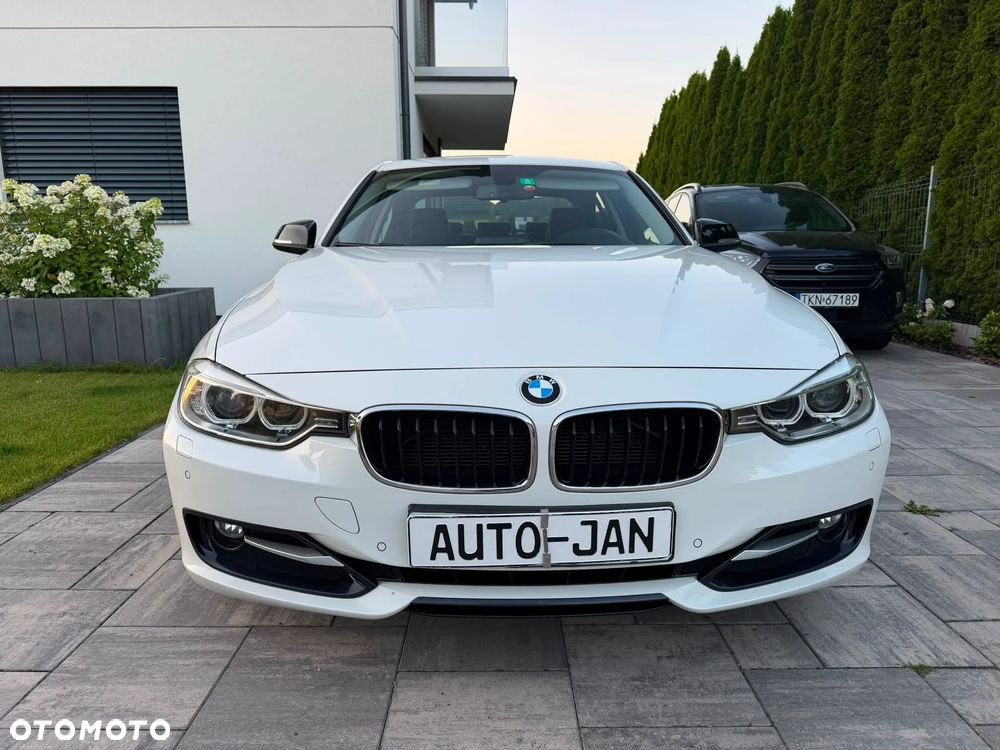 BMW Seria 3 320d DPF Edition Sport - 30