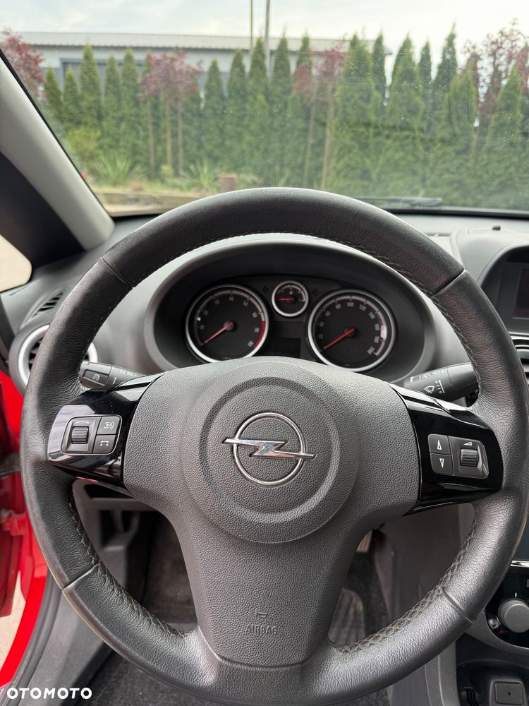 Opel Corsa 1.4 16V Innovation - 11