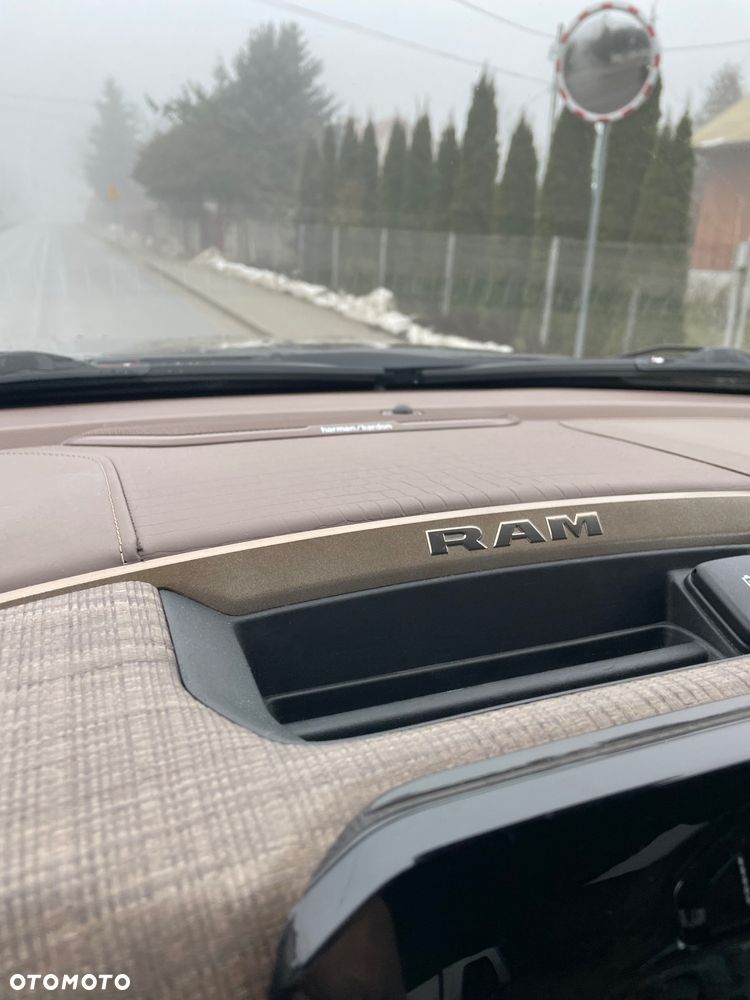 Dodge RAM - 15