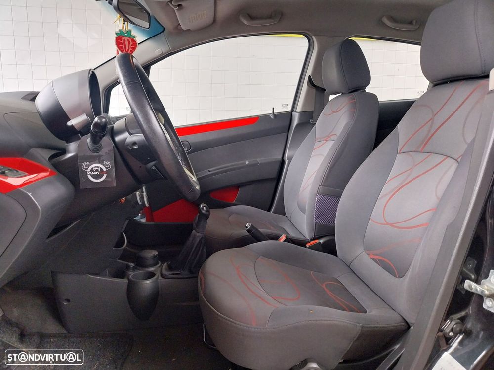 Chevrolet Spark 1.0 L - 5