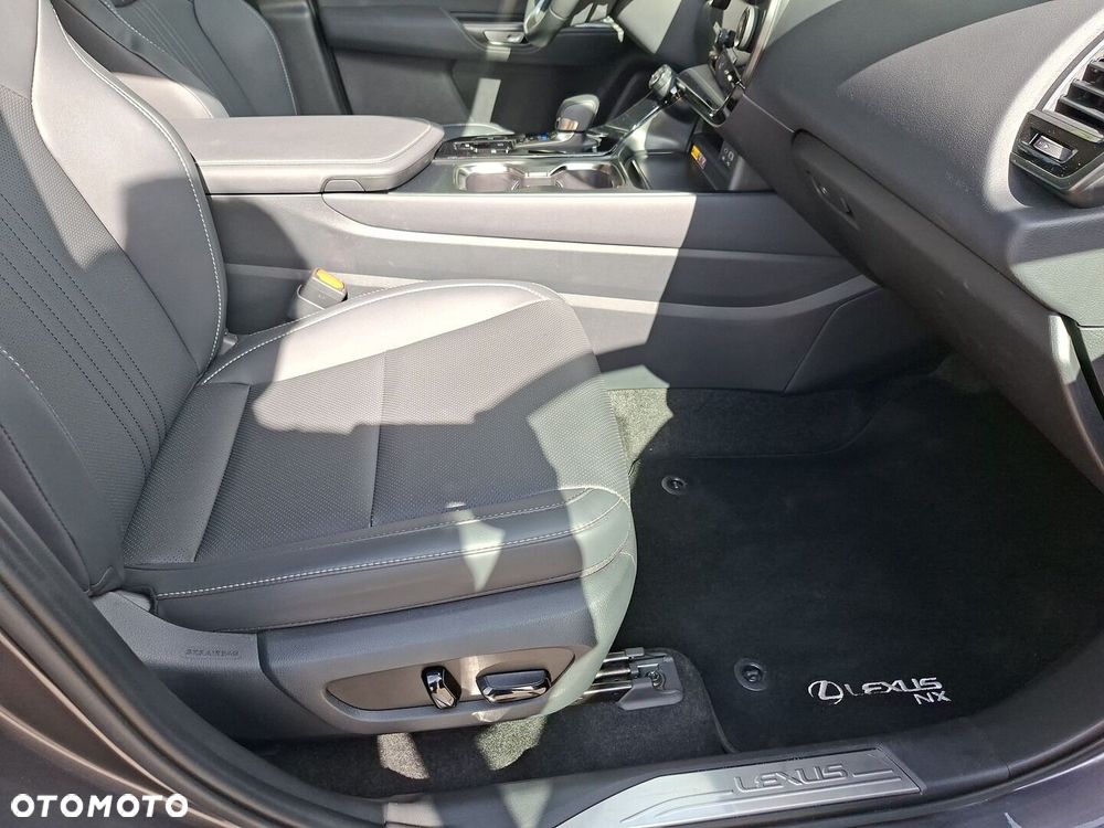 Lexus NX 350h Prestige 2WD - 19