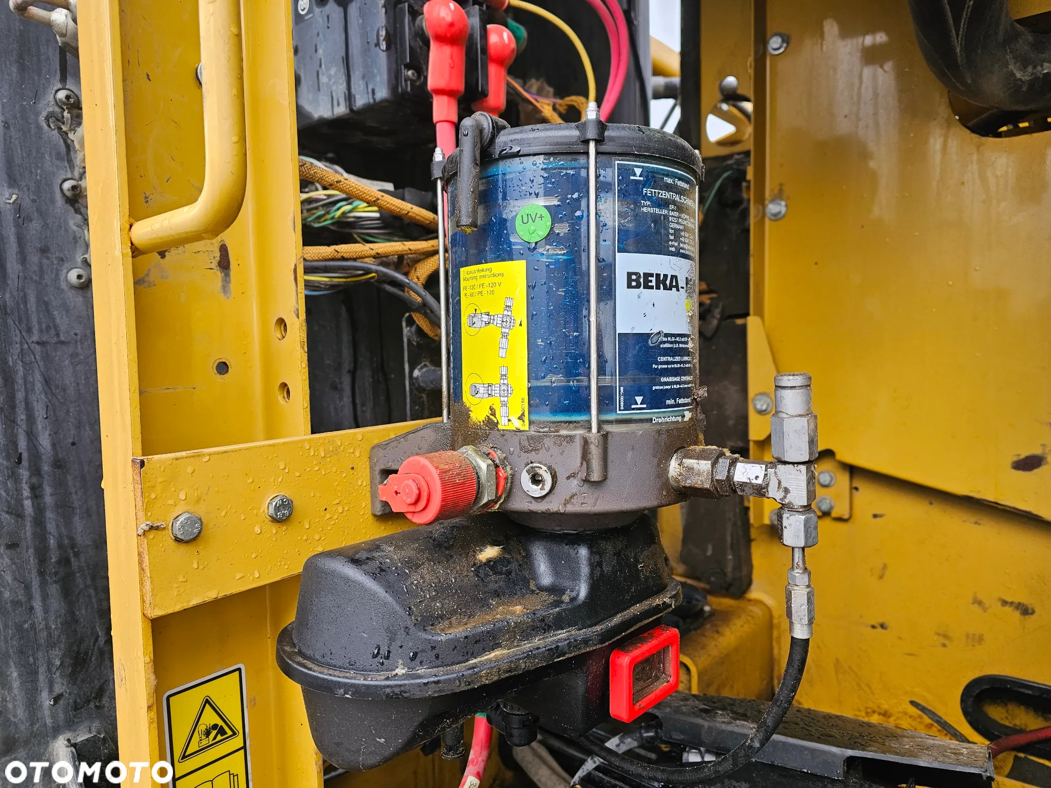 Caterpillar 320 FL, 2017 ROK, 8500 MTH - 18