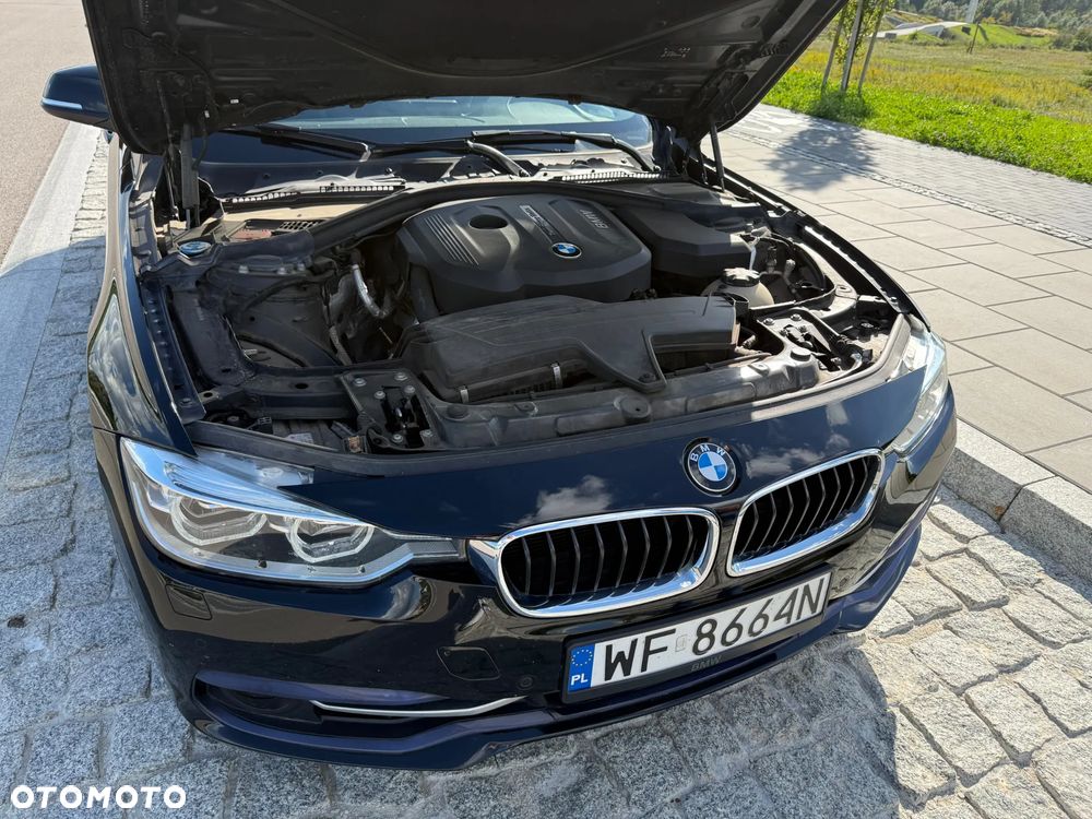 BMW Seria 3 318i Sport Line - 11