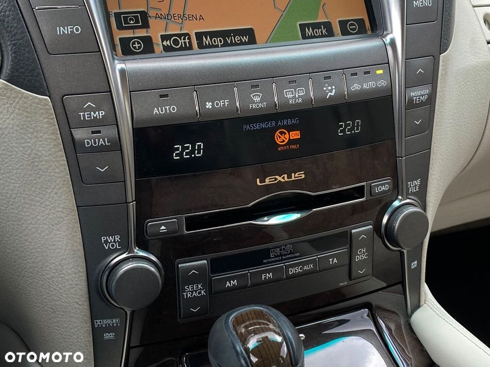 Lexus LS - 21