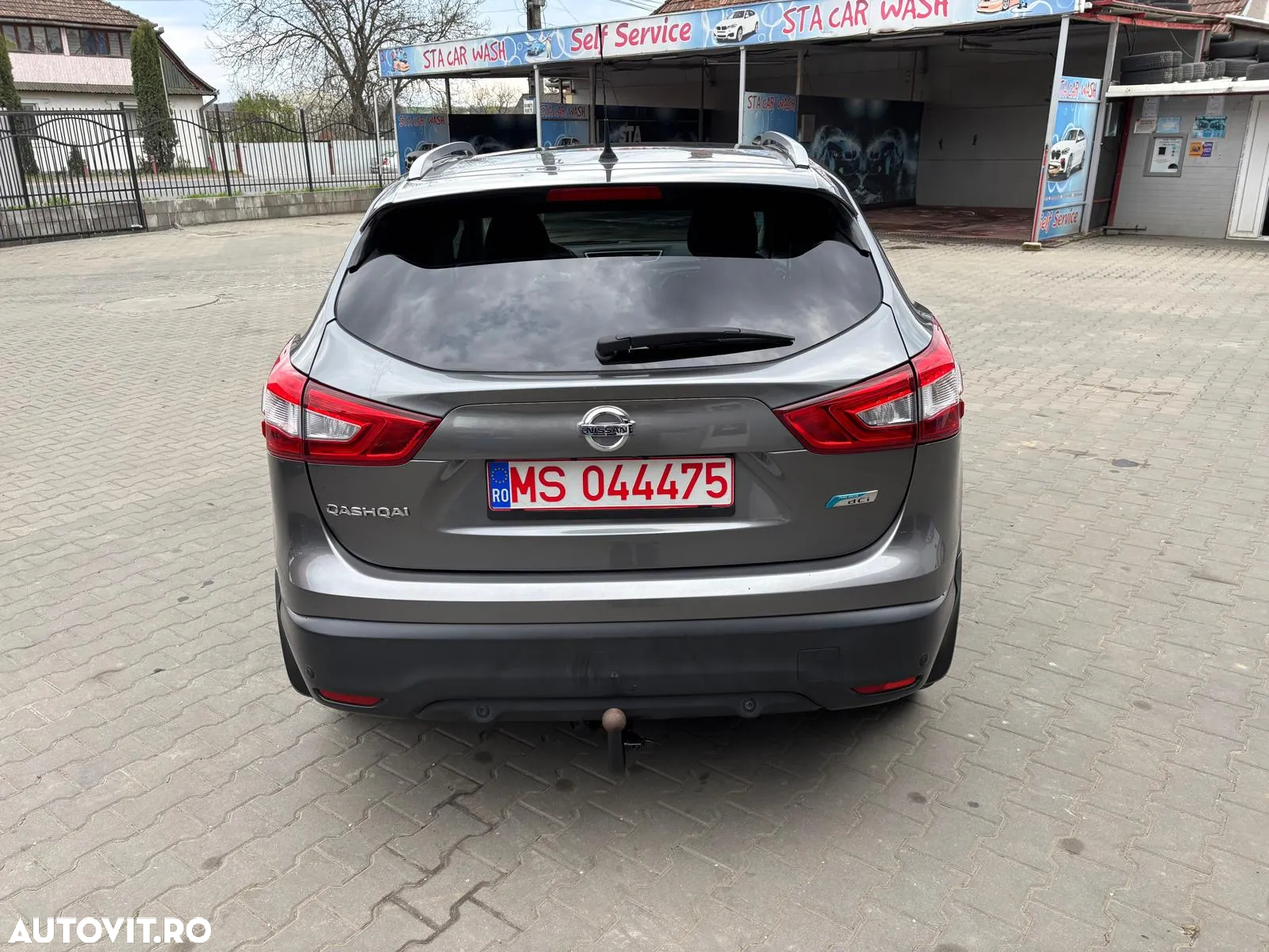 Nissan Qashqai 1.6 DCI Xtronic TEKNA - 4