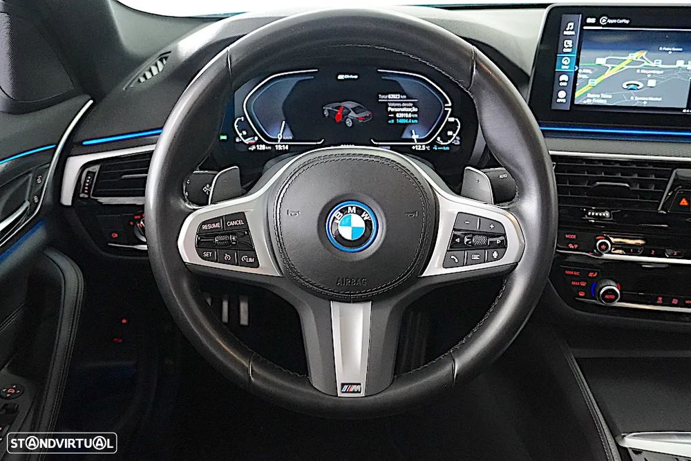 BMW 530 e Pack M - 21