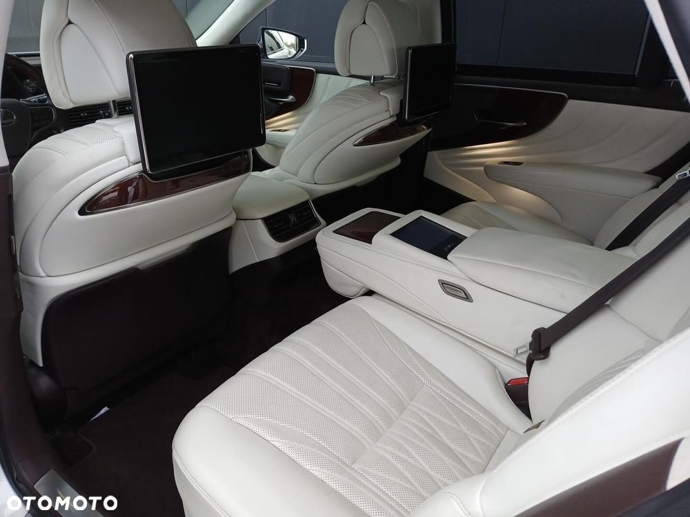 Lexus LS 500h Omotenashi AWD - 24