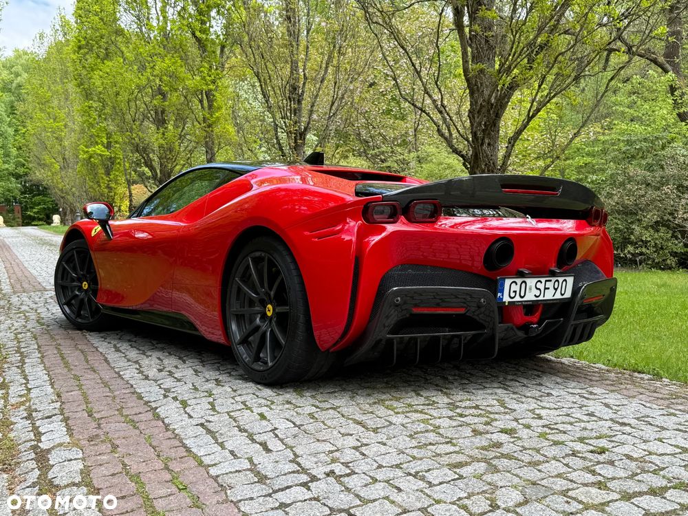 Ferrari SF90 Stradale - 5