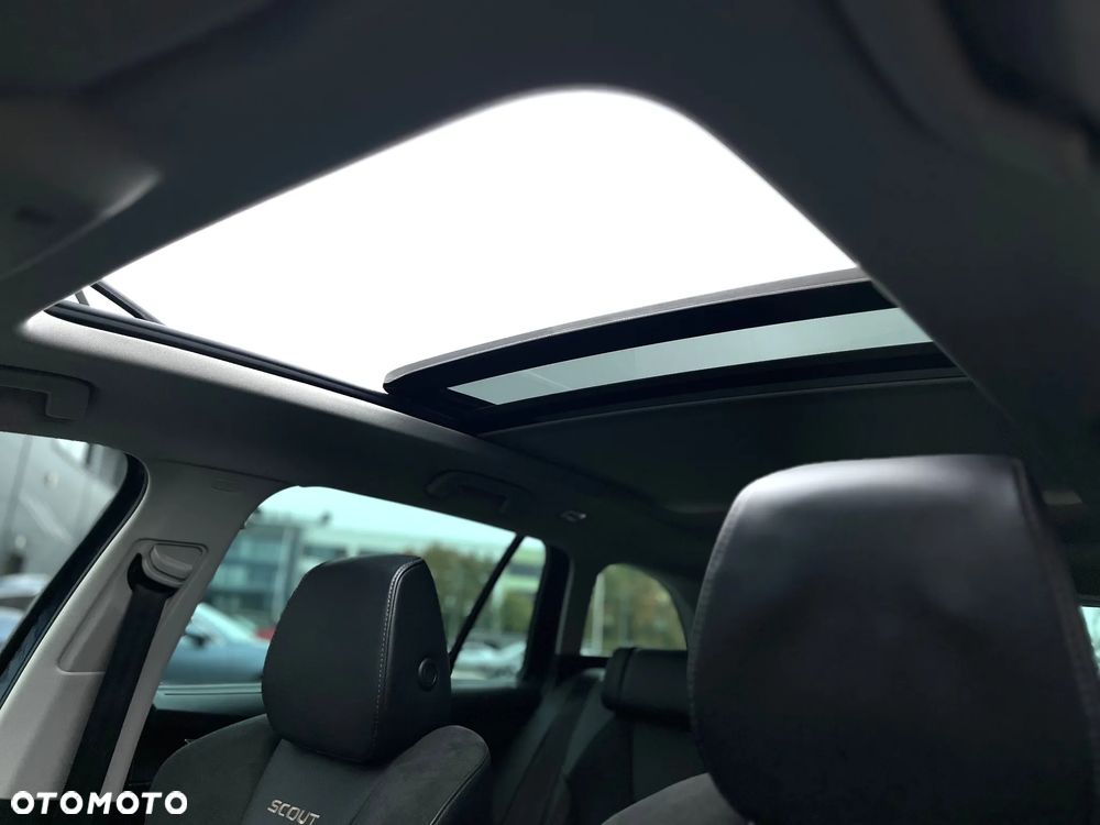 Skoda Octavia 2.0 TDI 4x4 Scout DSG - 31
