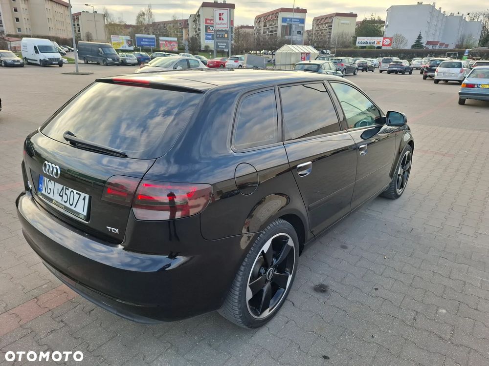 Audi A3 Sportback 1.6 TDI DPF Ambiente - 13