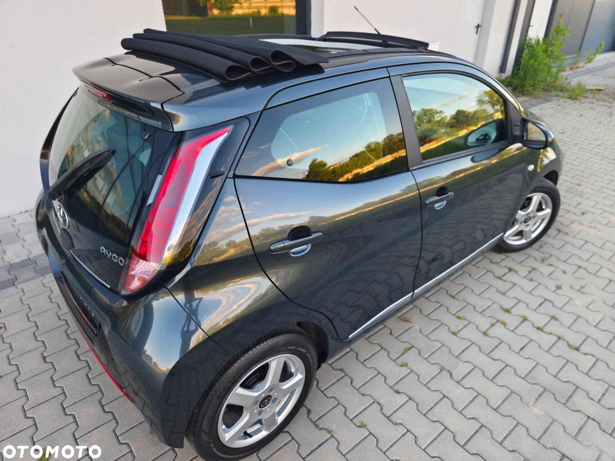 Toyota Aygo 1.0 VVT-i JBL Edition - 37