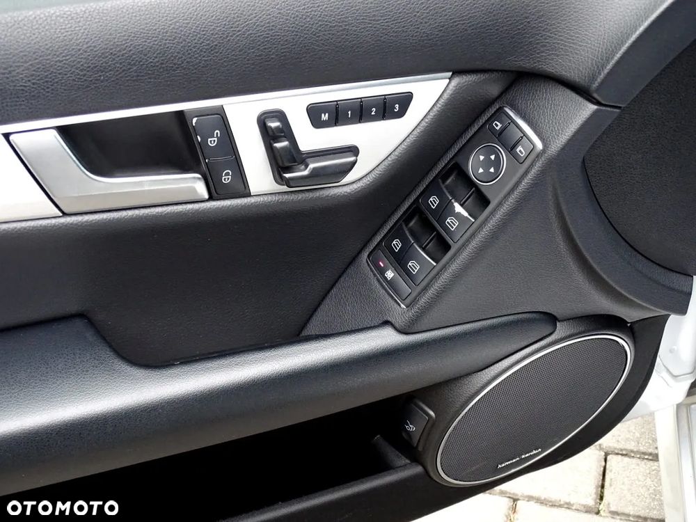 Mercedes-Benz Klasa C 250 (BlueEFFICIENCY) 7G-TRONIC - 7
