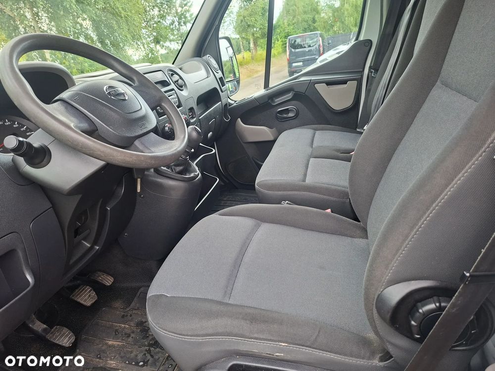 Nissan NV400 - 15