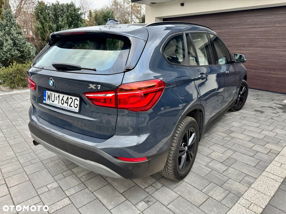 BMW X1 sDrive18i Advantage - 9