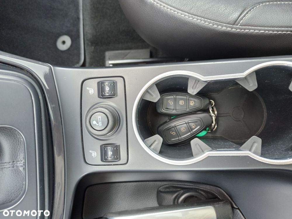 Ford Kuga - 20