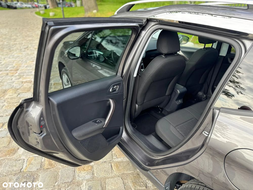Peugeot 2008 1.2 VTi Allure - 26