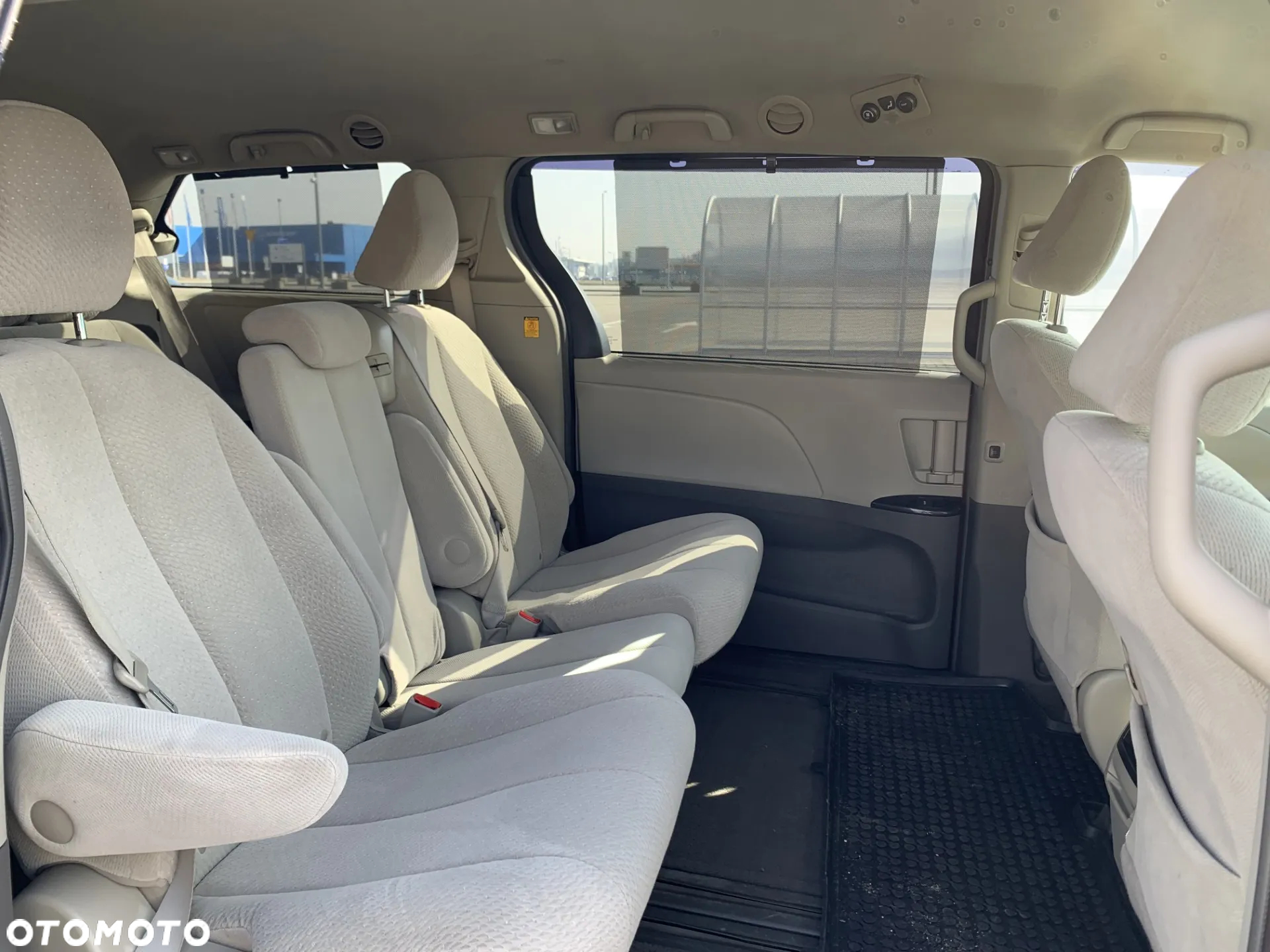 Toyota Sienna 3.5 V6 - 24