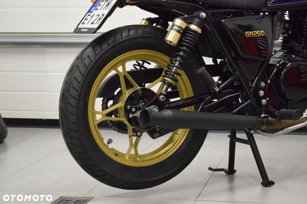 Suzuki GN - 16