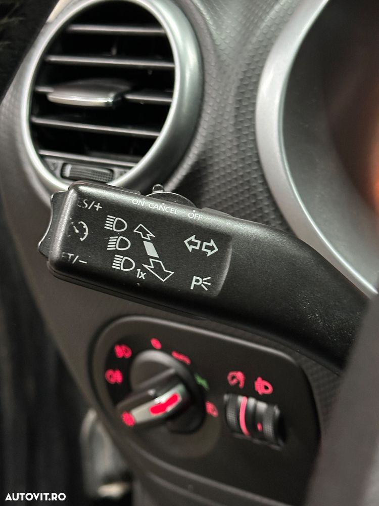 Seat Leon 1.6 TDI Reference - 13