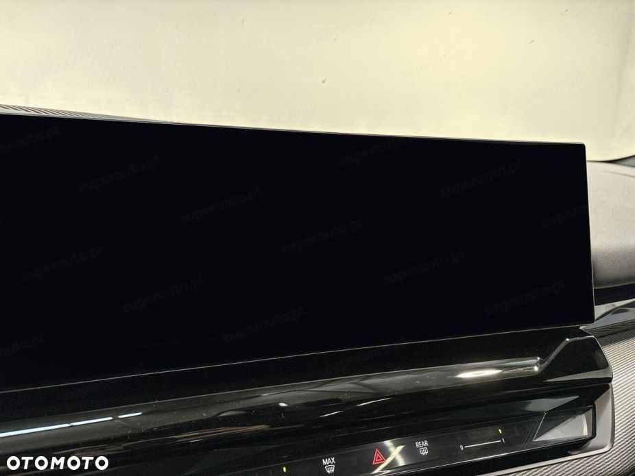 BMW i5 - 10
