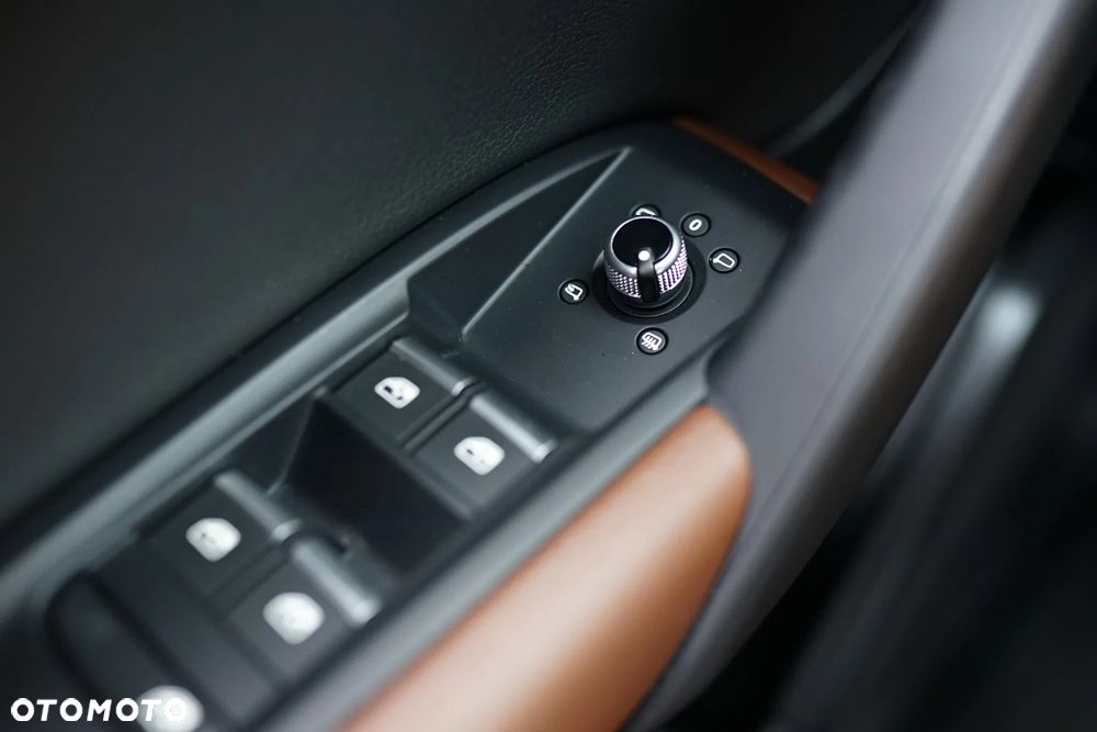 Audi Q5 35 TDI S tronic S line - 35