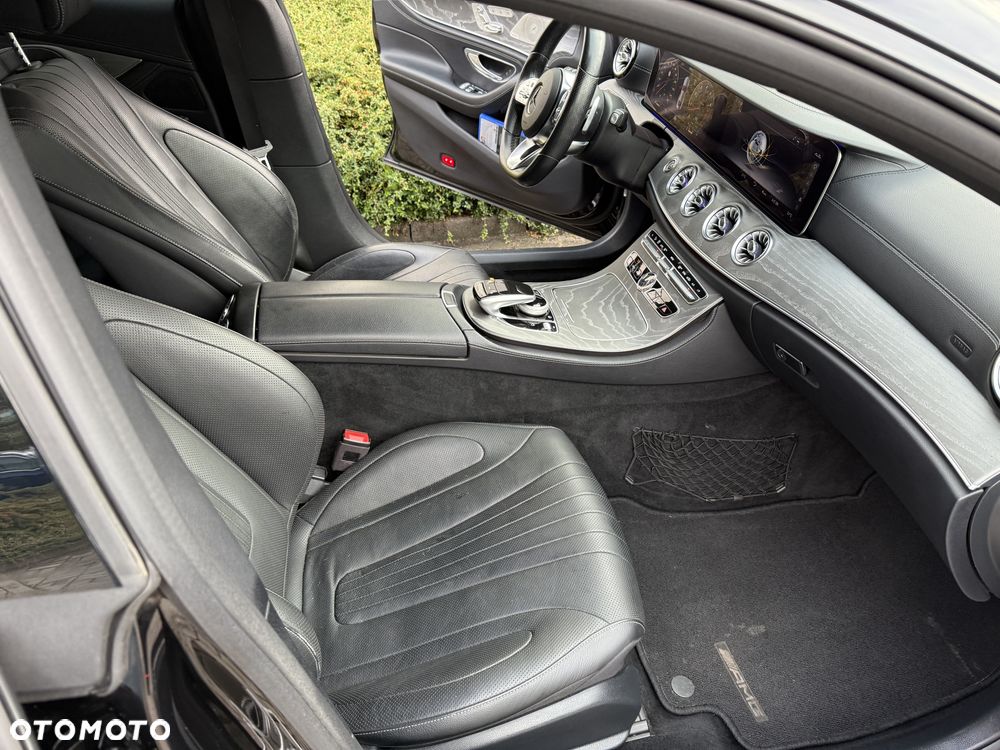 Mercedes-Benz CLS - 12