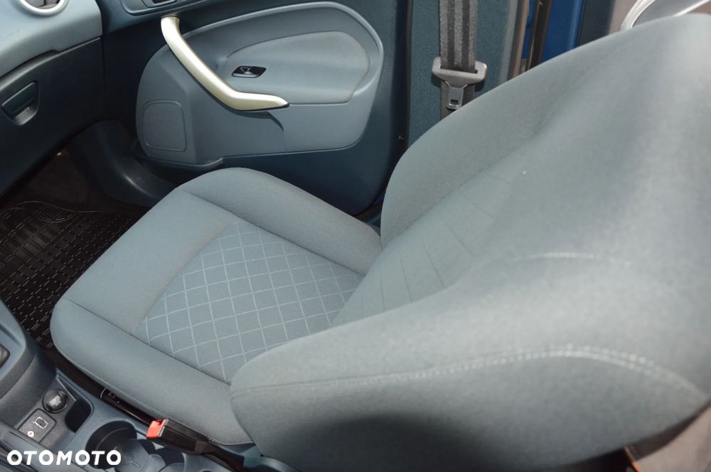 Ford Fiesta 1.6 Ghia EU5 - 15