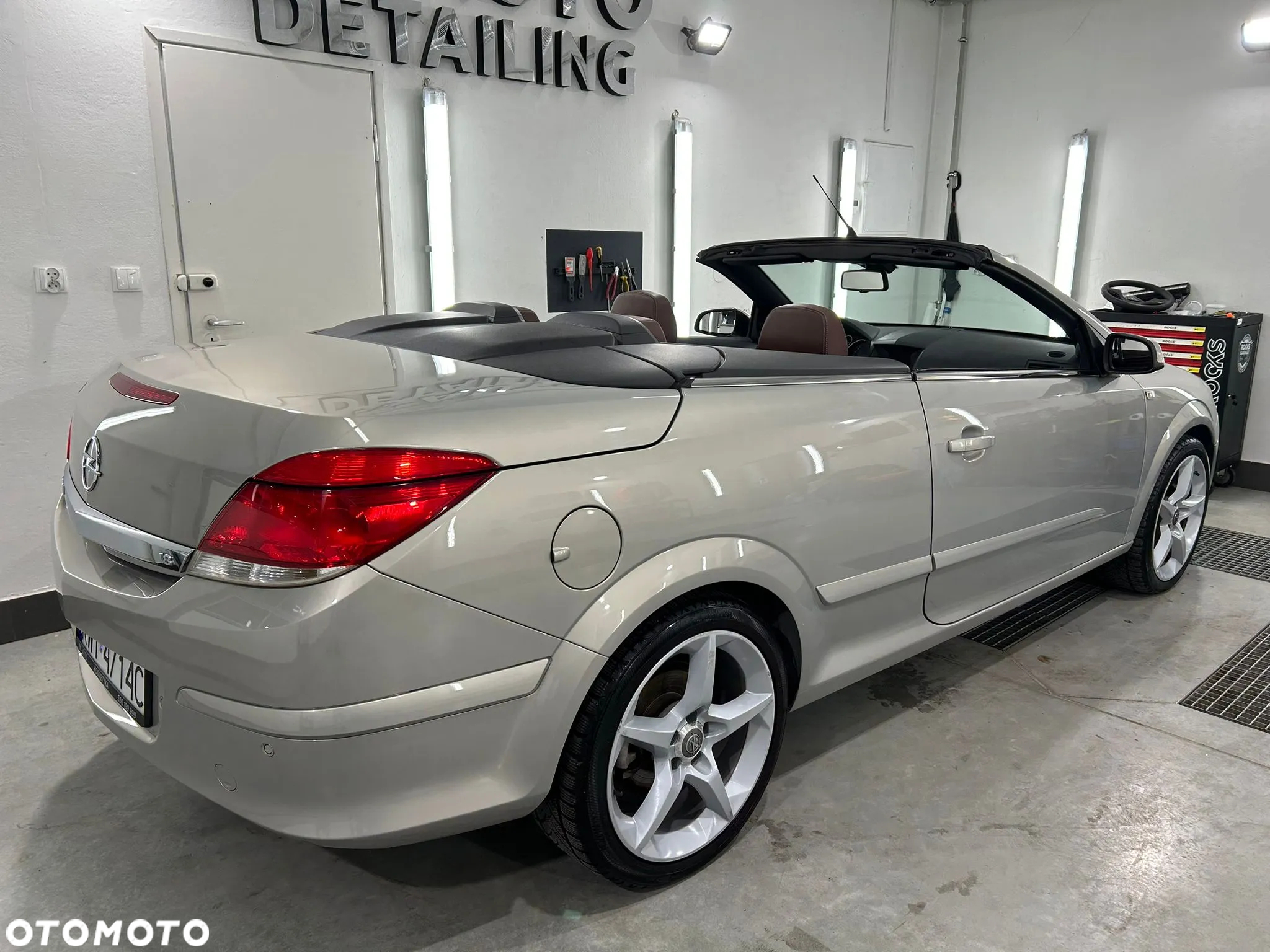 Opel Astra TwinTop 1.8 Cosmo - 8