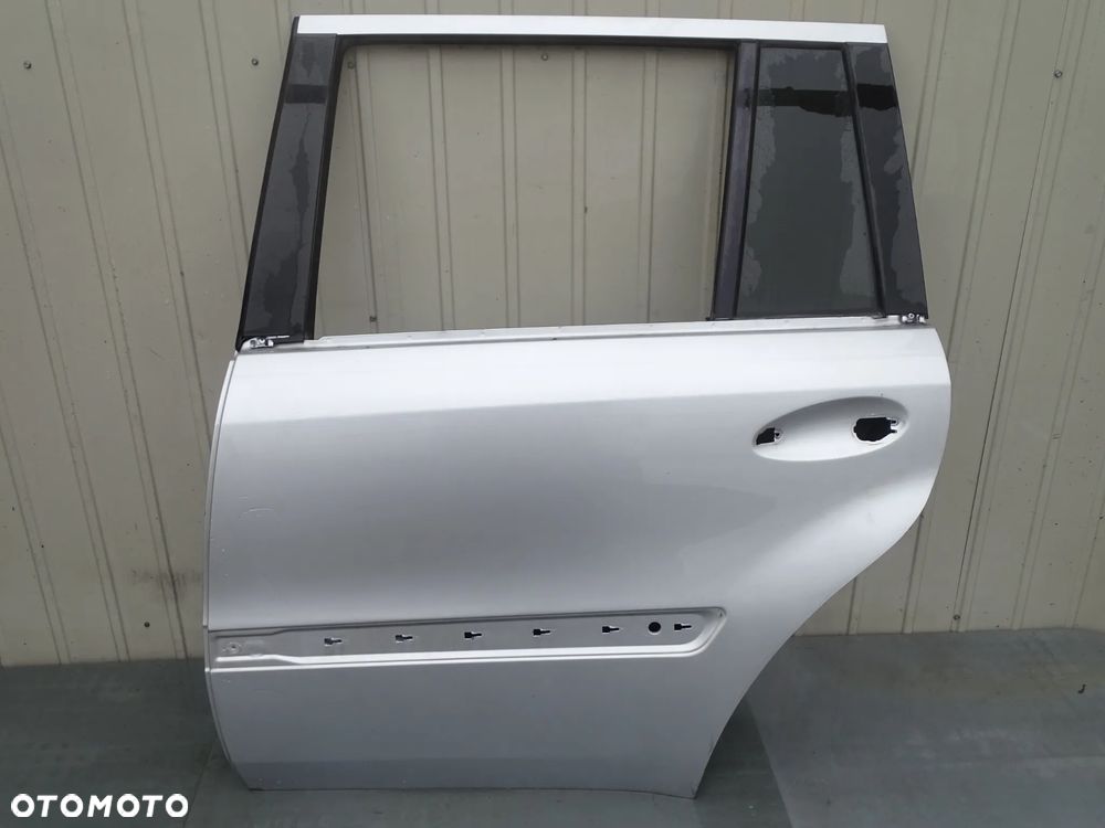 MB GL X 164 Drzwi lewy tył C775 - 3