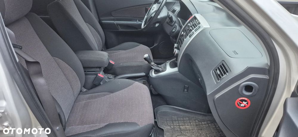 Hyundai Tucson 2.0 Comfort 2WD - 15