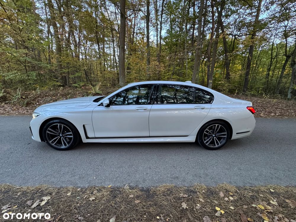 BMW Seria 7 740Li xDrive sport - 3