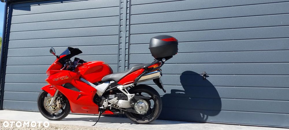 Honda VFR - 19