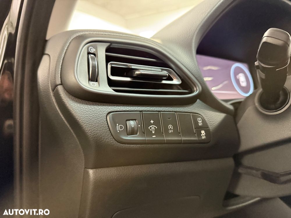 Hyundai i30 Fastback 1.5 T-GDI 140CP 7DCT MHEV Exclusive - 28